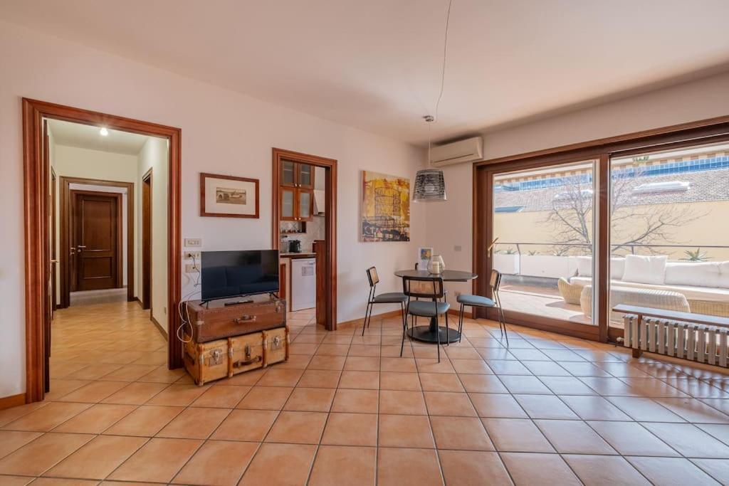 Apartamento Da Cecilia Alla Piramide Cestia